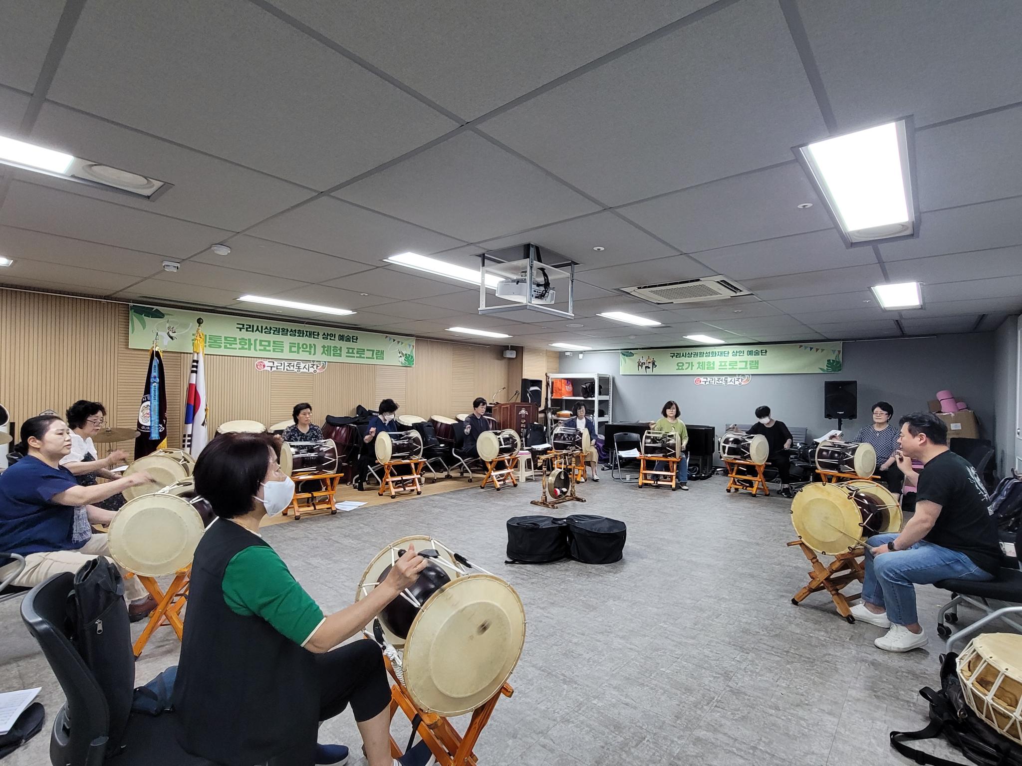 행복한 거리 이미지